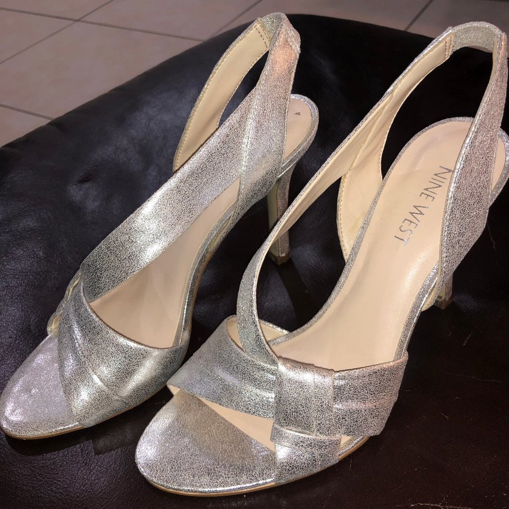 Nine West 4 in heel/ 10 cm heel